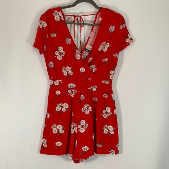 H&M Red Floral Daisy Summer Romper - Picture 1 of 7
